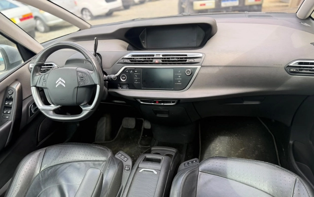 imagem-https://www.socarrao.com.br/sc-vehicle-images-prod/3949560/1789759110151-YzQ0MTVlYjYtNzljMy00OWNlLTk2ZDQtNTEyNDg5Yjc2ZjBjLmpmaWY.jfif