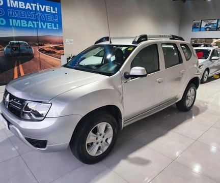 Renault Duster 2016 Prata — foto 1 de 3