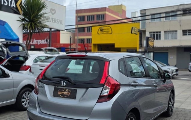 imagem-https://www.socarrao.com.br/sc-vehicle-images-prod/3949604/1789759221028-gb-de797c9.jpeg
