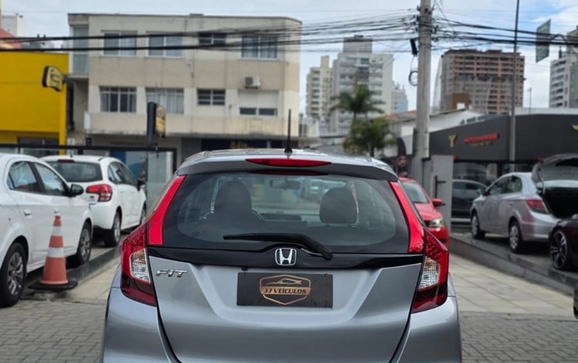 imagem-https://www.socarrao.com.br/sc-vehicle-images-prod/3949604/1789759221030-gb-f6e9734.jpeg