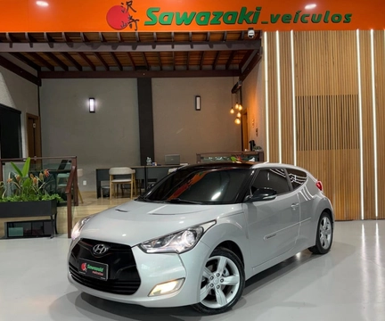 Hyundai Veloster 1.6 16V 140cv Aut. 2012 Prata — foto 1 de 3