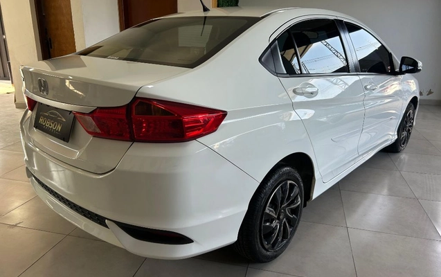 imagem-https://www.socarrao.com.br/sc-vehicle-images-prod/3949690/1789759323279-gb-efea8ab.jpeg