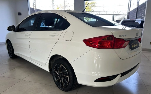 imagem-https://www.socarrao.com.br/sc-vehicle-images-prod/3949690/1789759323282-gb-5e1aa5f.jpeg