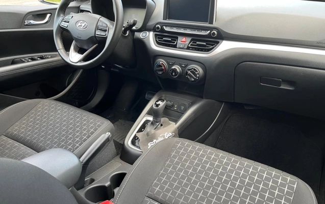 imagem-https://www.socarrao.com.br/sc-vehicle-images-prod/3949798/1789760284657-auHUG666cZdUP6GscaiG2VKqGm9UH99H.jpg