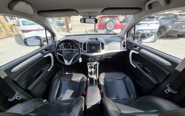 imagem-https://www.socarrao.com.br/sc-vehicle-images-prod/3949823/1789759644133-003_b0b4ba9780df1d95078c92a86e0043a3.jpg
