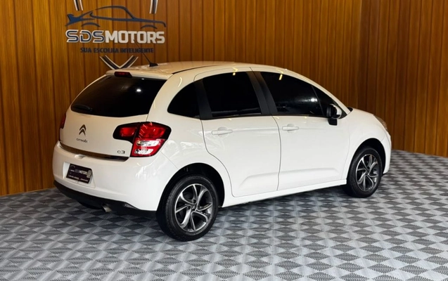 imagem-https://www.socarrao.com.br/sc-vehicle-images-prod/3949829/1789759666416-gb-6ab7ff4.jpeg