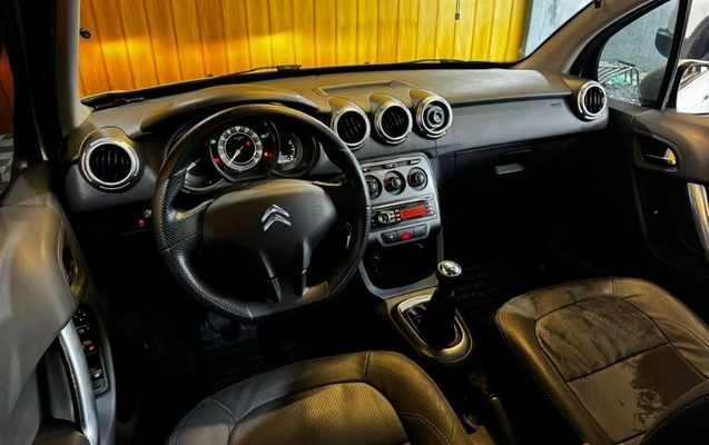 imagem-https://www.socarrao.com.br/sc-vehicle-images-prod/3949829/1789759666426-gb-63e61d1.jpeg