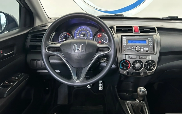 imagem-https://www.socarrao.com.br/sc-vehicle-images-prod/3949838/1789759804352-7_015934.jpg