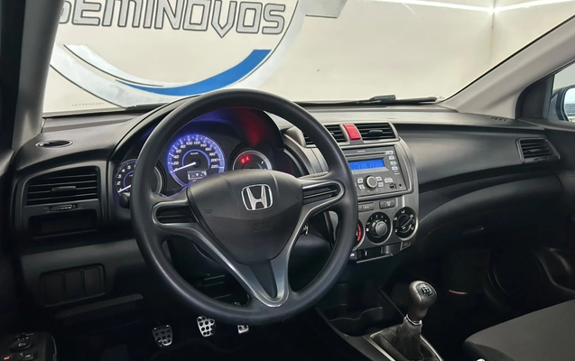 imagem-https://www.socarrao.com.br/sc-vehicle-images-prod/3949838/1789759804355-9_015934.jpg