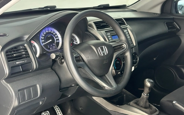 imagem-https://www.socarrao.com.br/sc-vehicle-images-prod/3949838/1789759804357-10_015934.jpg