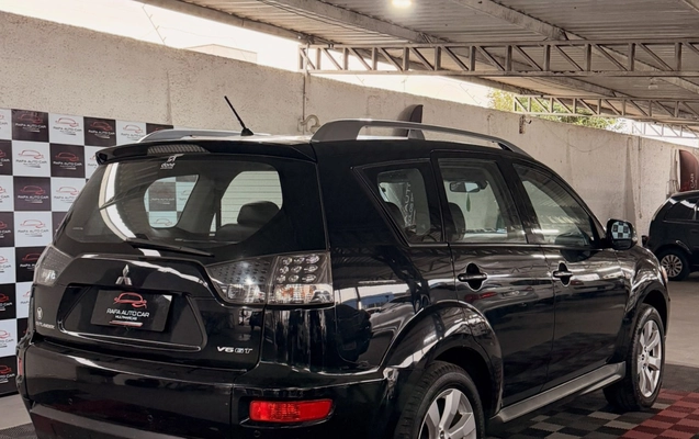 imagem-https://www.socarrao.com.br/sc-vehicle-images-prod/3949846/1789759870739-U2F2ZUNsaXAuQXBwXzgwMzgyNzk3MF8xNzk0ODg5OTcwNzI3MDgyMF8zMjYxNTgzNDg0MjUwNzkwMTI0X24uanBn.jpg