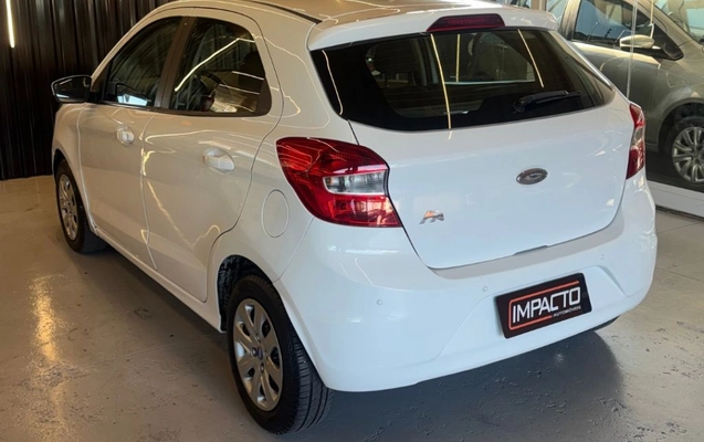imagem-https://www.socarrao.com.br/sc-vehicle-images-prod/3950163/1789760651381-gb-8c68dcb.jpeg