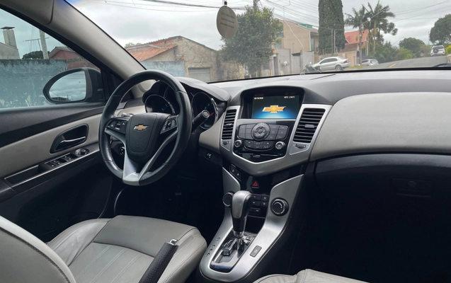 imagem-https://www.socarrao.com.br/sc-vehicle-images-prod/3950210/1789760837918-1f4373fa-51de-411b-834f-6e479de02438.jpg