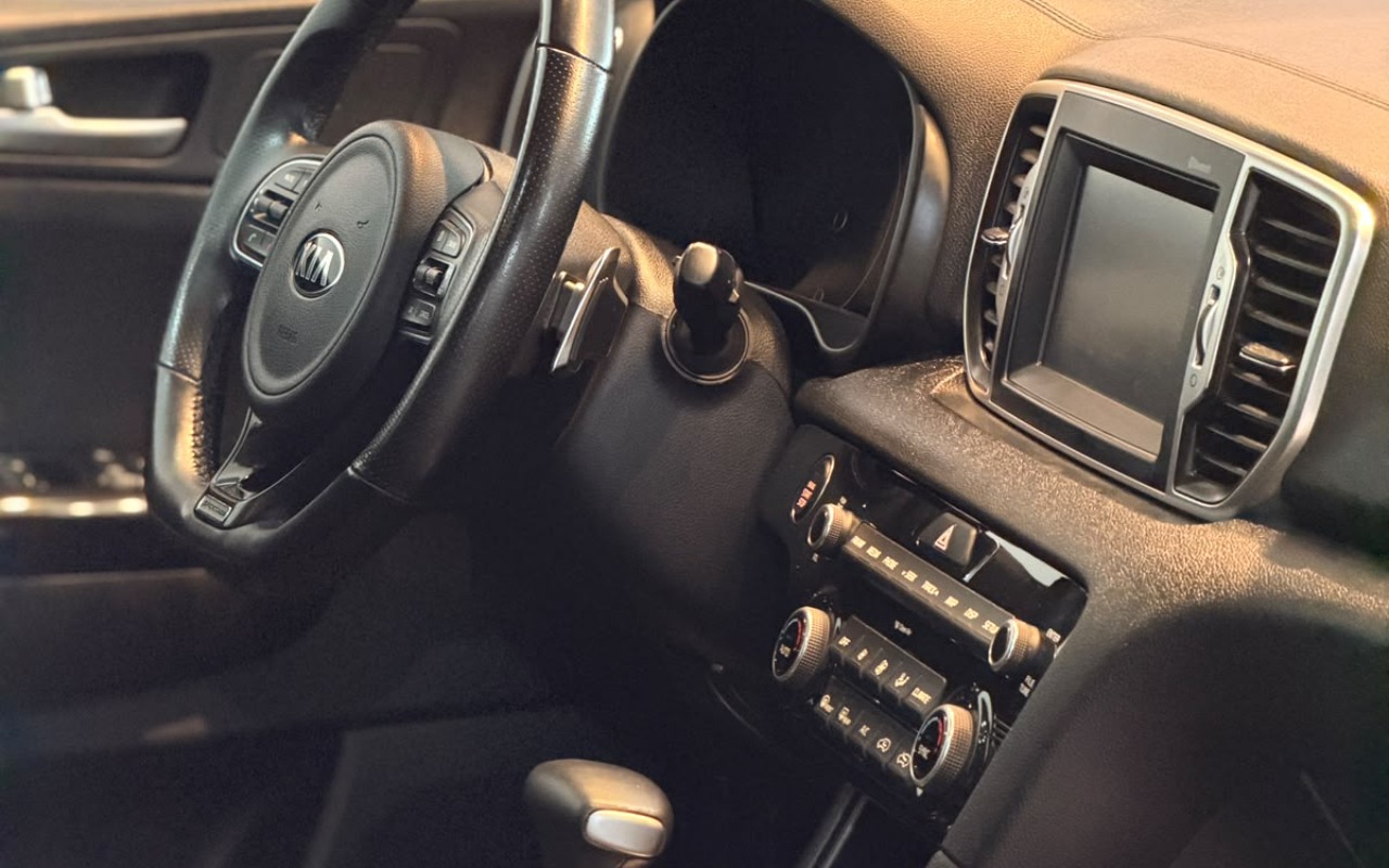 imagem-https://www.socarrao.com.br/sc-vehicle-images-prod/3950284/1789764041525-V2hhdHNBcHAgSW1hZ2UgMjAyNi0wOS0xOCBhdCAxMS4zNy40NS5qcGVn.jpeg