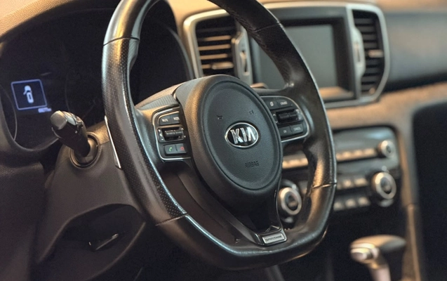 imagem-https://www.socarrao.com.br/sc-vehicle-images-prod/3950284/1789764042064-V2hhdHNBcHAgSW1hZ2UgMjAyNi0wOS0xOCBhdCAxMS4zNy40OS5qcGVn.jpeg