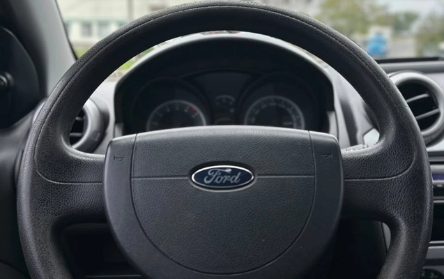 imagem-https://www.socarrao.com.br/sc-vehicle-images-prod/3950489/1789761481422-f1a46108bb9547239bbe4fb59ebf67df_1789761332944.jpg