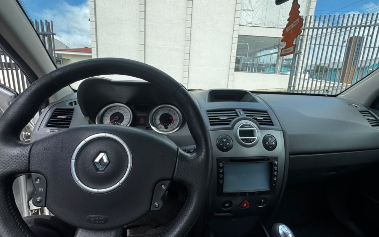 imagem-https://www.socarrao.com.br/sc-vehicle-images-prod/3950496/1789761422791-V2hhdHNBcHAgSW1hZ2UgMjAyNi0wOS0xNCBhdCAxMC41MC4yNyAoNCkuanBlZw.jpeg