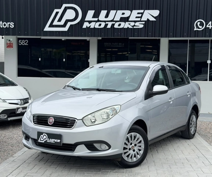 Fiat Grand Siena 2018 Prata — foto 1 de 3
