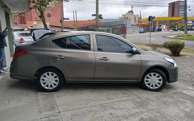 imagem-https://www.socarrao.com.br/sc-vehicle-images-prod/3950559/1789761733323-MTc4OTc2MDk5NDE3Mjc2NjAyMTIxMzk0MDczMDI2NjkuanBn.jpg