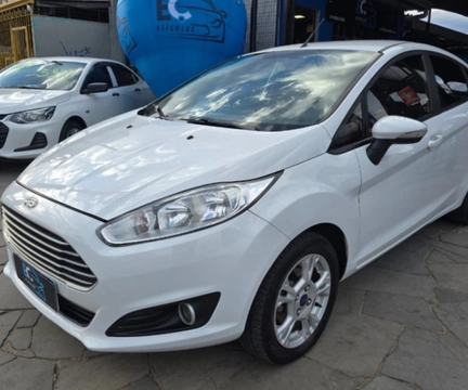 Ford Fiesta 1.6 16V Flex Mec. 5p 2015 Branco — foto 1 de 3