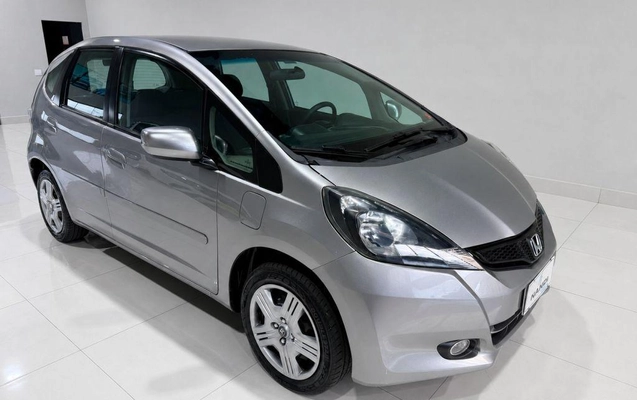imagem-https://www.socarrao.com.br/sc-vehicle-images-prod/3950653/1789761868824-1233420.jpg