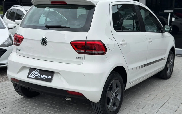 imagem-https://www.socarrao.com.br/sc-vehicle-images-prod/3950696/1789761959916-003_1acb37b0bdb1dea3d9663b68b18a6272.jpg