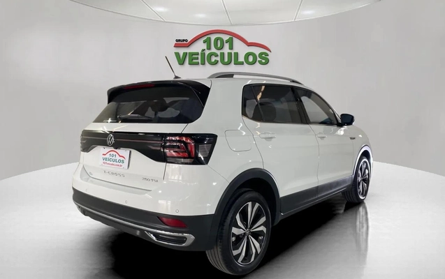 imagem-https://www.socarrao.com.br/sc-vehicle-images-prod/3950760/1789762125826-003_1a6ed00a6ceb0cea915e4192502ddcdc.jpg
