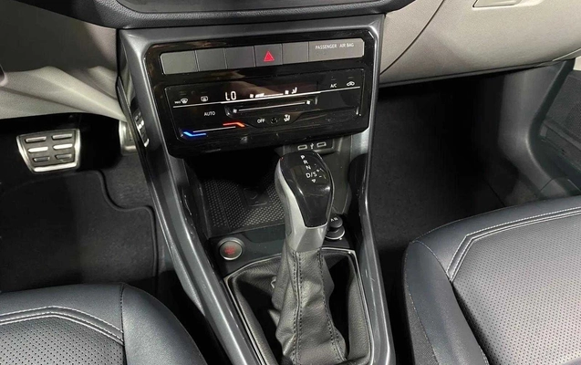 imagem-https://www.socarrao.com.br/sc-vehicle-images-prod/3950760/1789762125838-003_b1fe5110bb52ca87e41005f8cc0f8fea.jpg