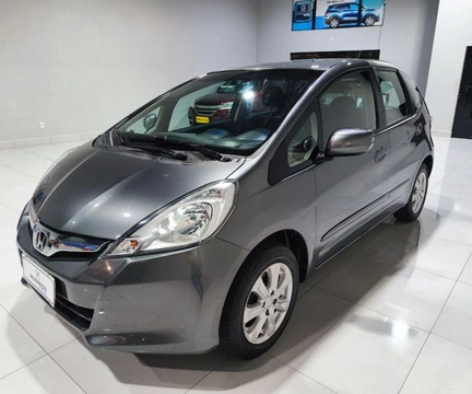 Honda Fit 2014 Cinza — foto 1 de 3
