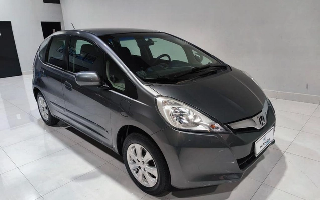 imagem-https://www.socarrao.com.br/sc-vehicle-images-prod/3950772/1789762268934-1233121.jpeg