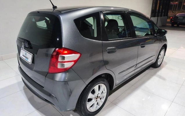 imagem-https://www.socarrao.com.br/sc-vehicle-images-prod/3950772/1789762268936-1233123.jpeg