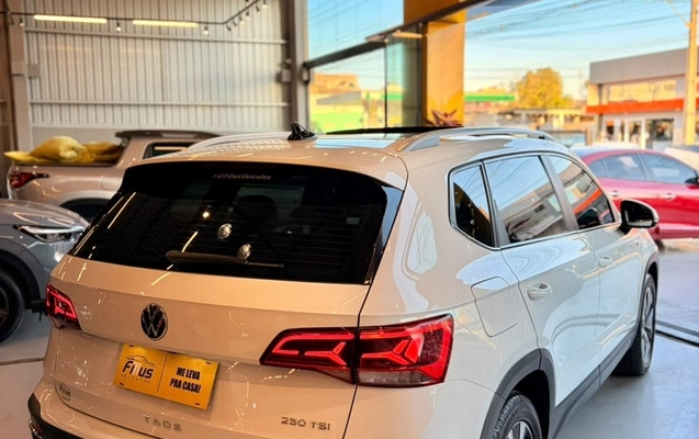 imagem-https://www.socarrao.com.br/sc-vehicle-images-prod/3950773/1789762282190-1be90c44-ab3a-4f51-b169-f2c066adf105.jpg