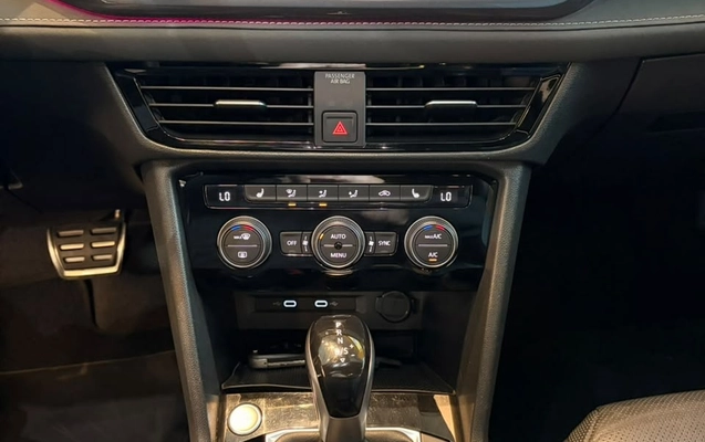 imagem-https://www.socarrao.com.br/sc-vehicle-images-prod/3950773/1789762282191-c3e311d0-ef6c-4e3e-aca2-995aece6ff6d.jpg