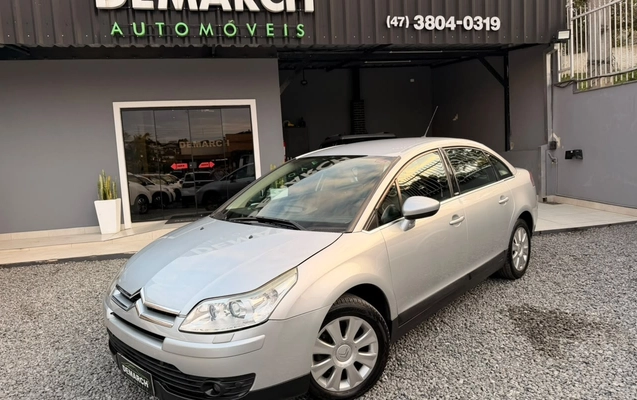 imagem-https://www.socarrao.com.br/sc-vehicle-images-prod/3950848/1789762442684-V2hhdHNBcHAgSW1hZ2UgMjAyNi0wOS0xNyBhdCAxNy40Ny41My5qcGVn.jpeg