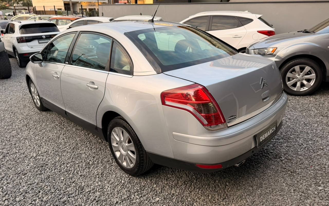 imagem-https://www.socarrao.com.br/sc-vehicle-images-prod/3950848/1789762443064-My5qcGVn.jpeg