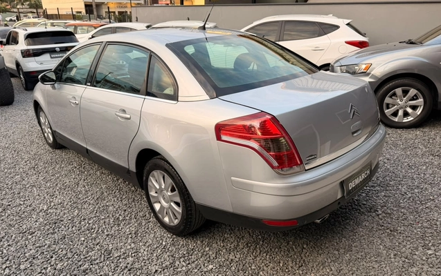 imagem-https://www.socarrao.com.br/sc-vehicle-images-prod/3950848/1789762443064-My5qcGVn.jpeg