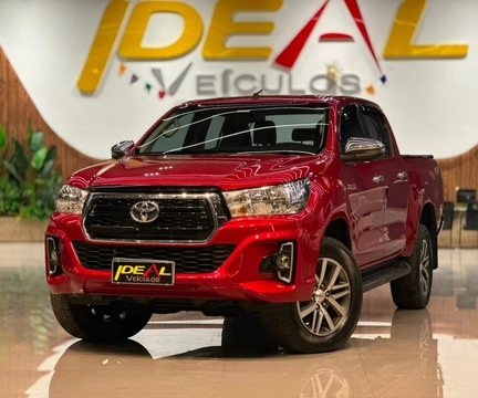 Toyota Hilux 2019 Vermelho — foto 1 de 3