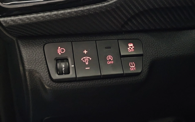 imagem-https://www.socarrao.com.br/sc-vehicle-images-prod/3951059/1789763046460-003_6d9d44beb1cd92baed1ef46ab7257607.jpg