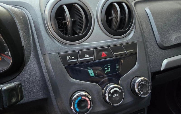 imagem-https://www.socarrao.com.br/sc-vehicle-images-prod/3951306/1790109537266-8351134_8_B_a211ae0c80.jpeg