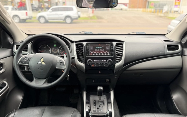 imagem-https://www.socarrao.com.br/sc-vehicle-images-prod/3951346/1789763792689-vehicle_image_1789763751_4a0365043ed6f5e83eae350f82d6dcbe.jpeg