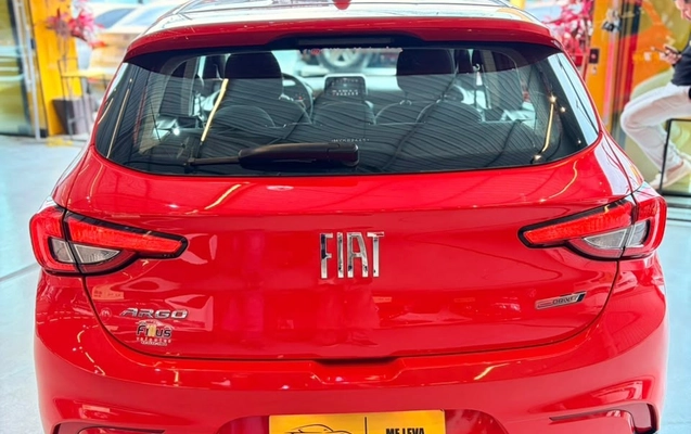 imagem-https://www.socarrao.com.br/sc-vehicle-images-prod/3951469/1789763876393-1b998203-c5df-4ce4-a443-4806df983eb0.jpg