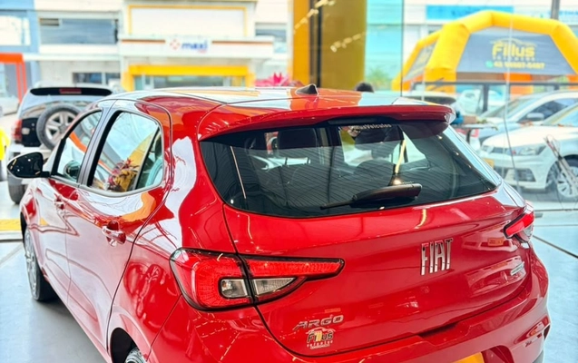 imagem-https://www.socarrao.com.br/sc-vehicle-images-prod/3951469/1789763876398-6fcf46b4-ef74-4d93-9303-3bd1eb00a48c.jpg