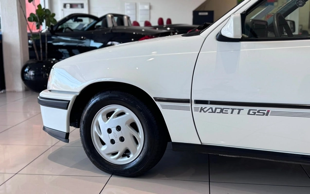 imagem-https://www.socarrao.com.br/sc-vehicle-images-prod/3951578/1789764144696-285f68f99c9d4f999ffefb28dfbc19f2_1789764049220.jpg