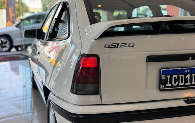 imagem-https://www.socarrao.com.br/sc-vehicle-images-prod/3951578/1789764144701-8c01843c552649a9b6171358db4fa7ad_1789764049265.jpg