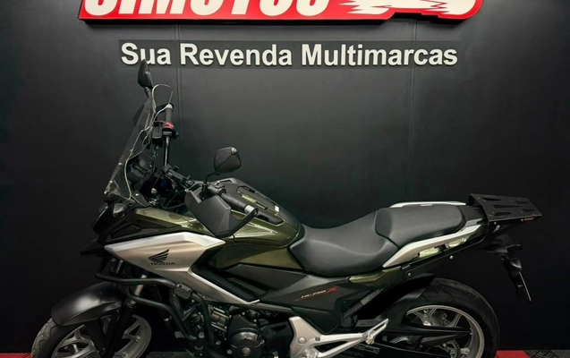 imagem-https://www.socarrao.com.br/sc-vehicle-images-prod/3951593/1789764163404-4c03e543f62143478bb6adc0732ab168_1789761736209.jpg
