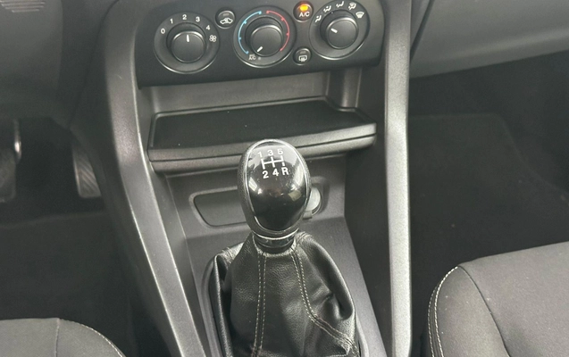 imagem-https://www.socarrao.com.br/sc-vehicle-images-prod/3951600/1789764203419-157a621524a544e68499a37063a82b67_1772482446606.jpg