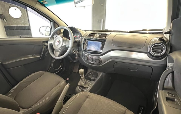 imagem-https://www.socarrao.com.br/sc-vehicle-images-prod/3951613/1789764309495-gb-76b2df0.jpeg