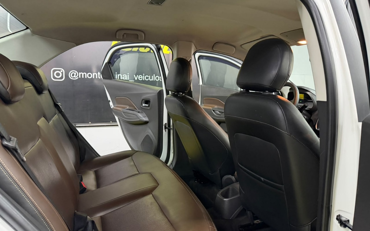 imagem-https://www.socarrao.com.br/sc-vehicle-images-prod/3951665/1789764460559-V2hhdHNBcHAgSW1hZ2UgMjAyNi0wOS0xOCBhdCAxNy40My4yNi5qcGVn.jpeg