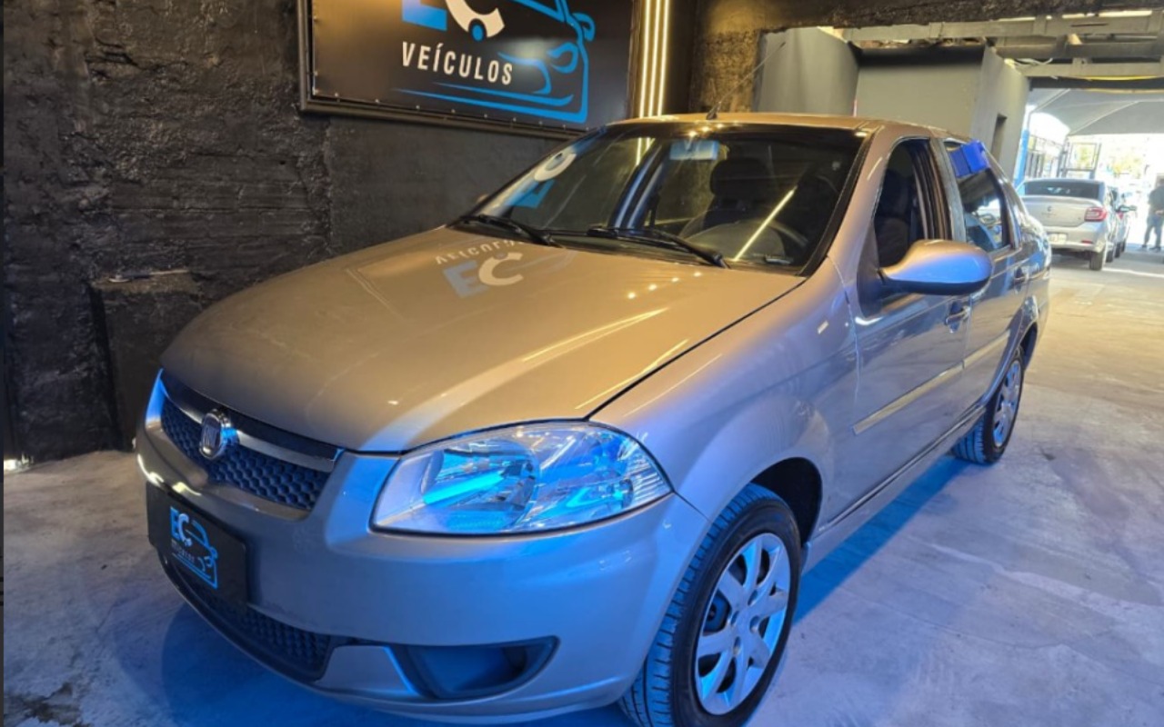 Fiat Siena 2013 Prata — foto 1 de 3