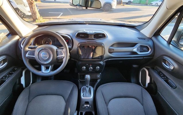 imagem-https://www.socarrao.com.br/sc-vehicle-images-prod/3951691/1789764492233-cd5dc577-7cef-4e68-84f5-de4e7316580b.jpg